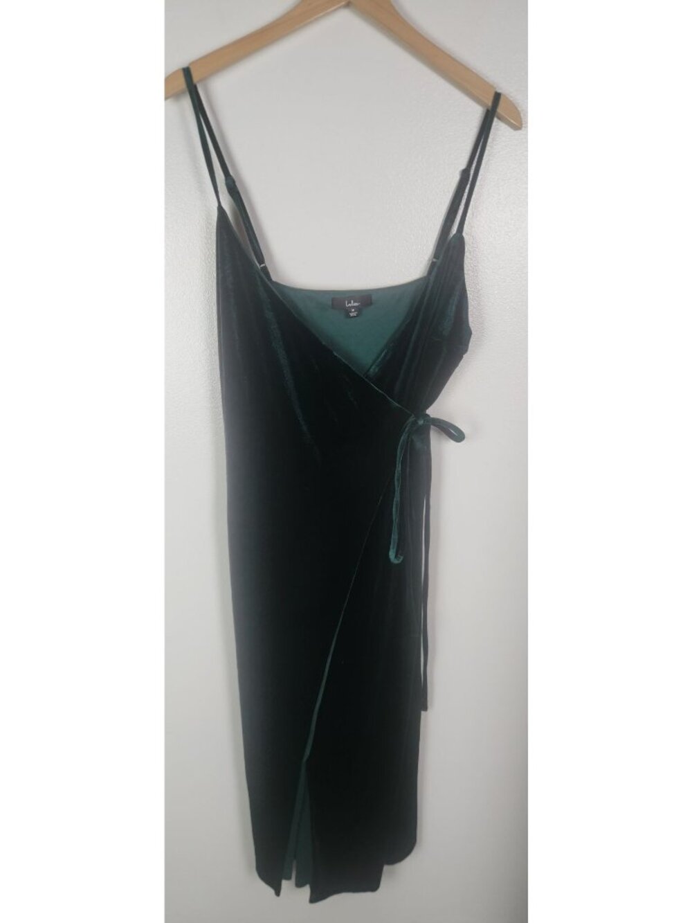 Lulus Women's Sz. M Undeniable Allure Emerald Green Velvet Wrap Dress